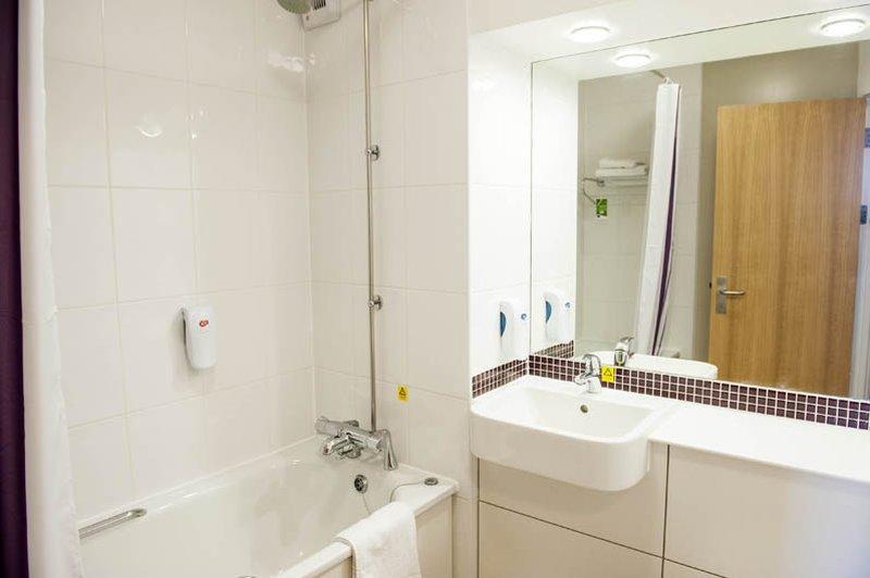 Premier Inn Maidstone Wateringbury エクステリア 写真